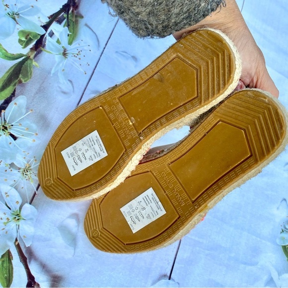 New Comfy espadrille straw boho sandals from the brand Heavenly Soles beach vibe - Picture 12 of 12